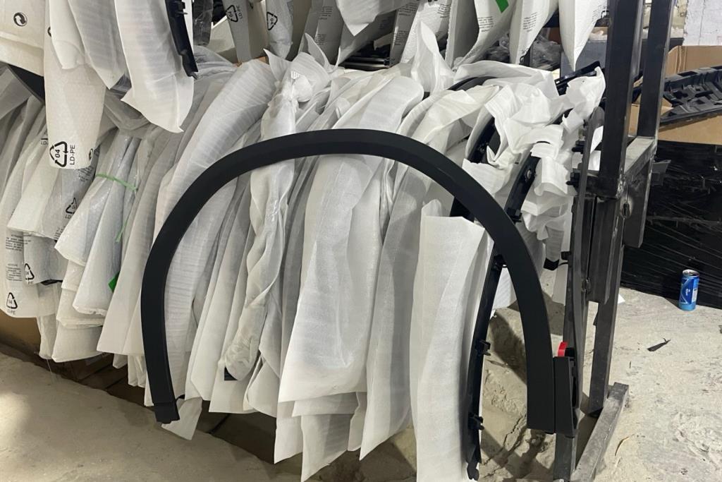 Body  Spoiler  Volkswagen ID.6