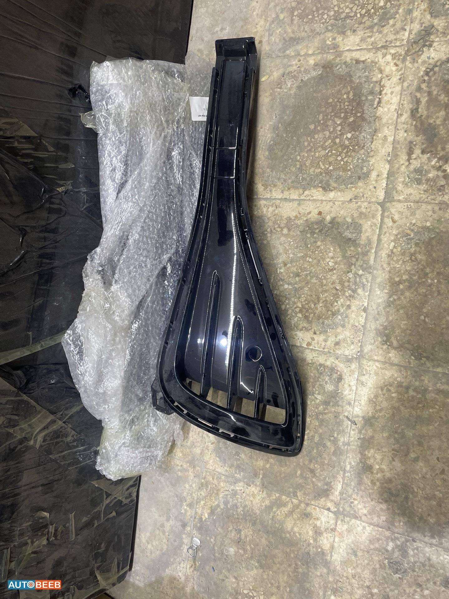 غطاء كشاف امامي فولكس فاجن ID4 x 2022 2023 2024