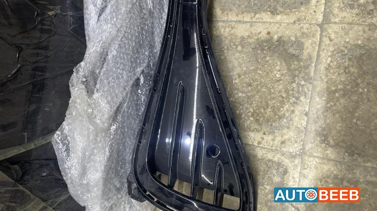 غطاء كشاف امامي فولكس فاجن ID4 x 2022 2023 2024