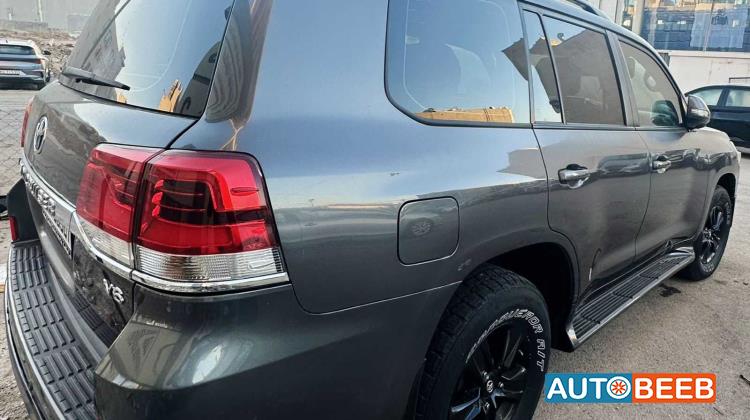 تويوتا لاندكروزر 2018