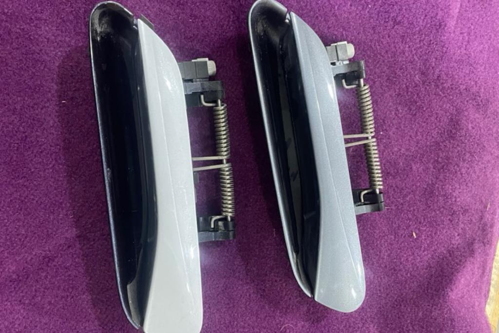 يد باب خلفي يمين شمال فولكس فاجن ID4 ID6 2022 2023 2024