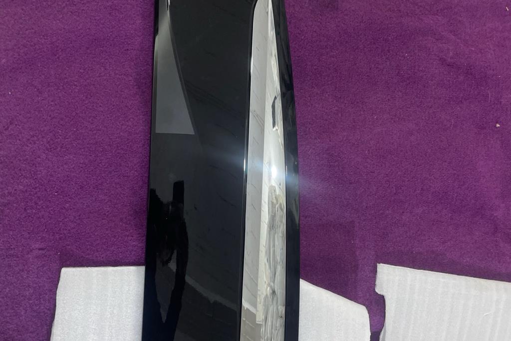 سبويلر خلفي فلوكس فاجن ID4 2022 2023 2024 