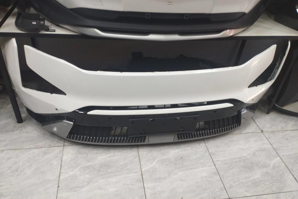 طمبون امامي كيا اي في 5 2024