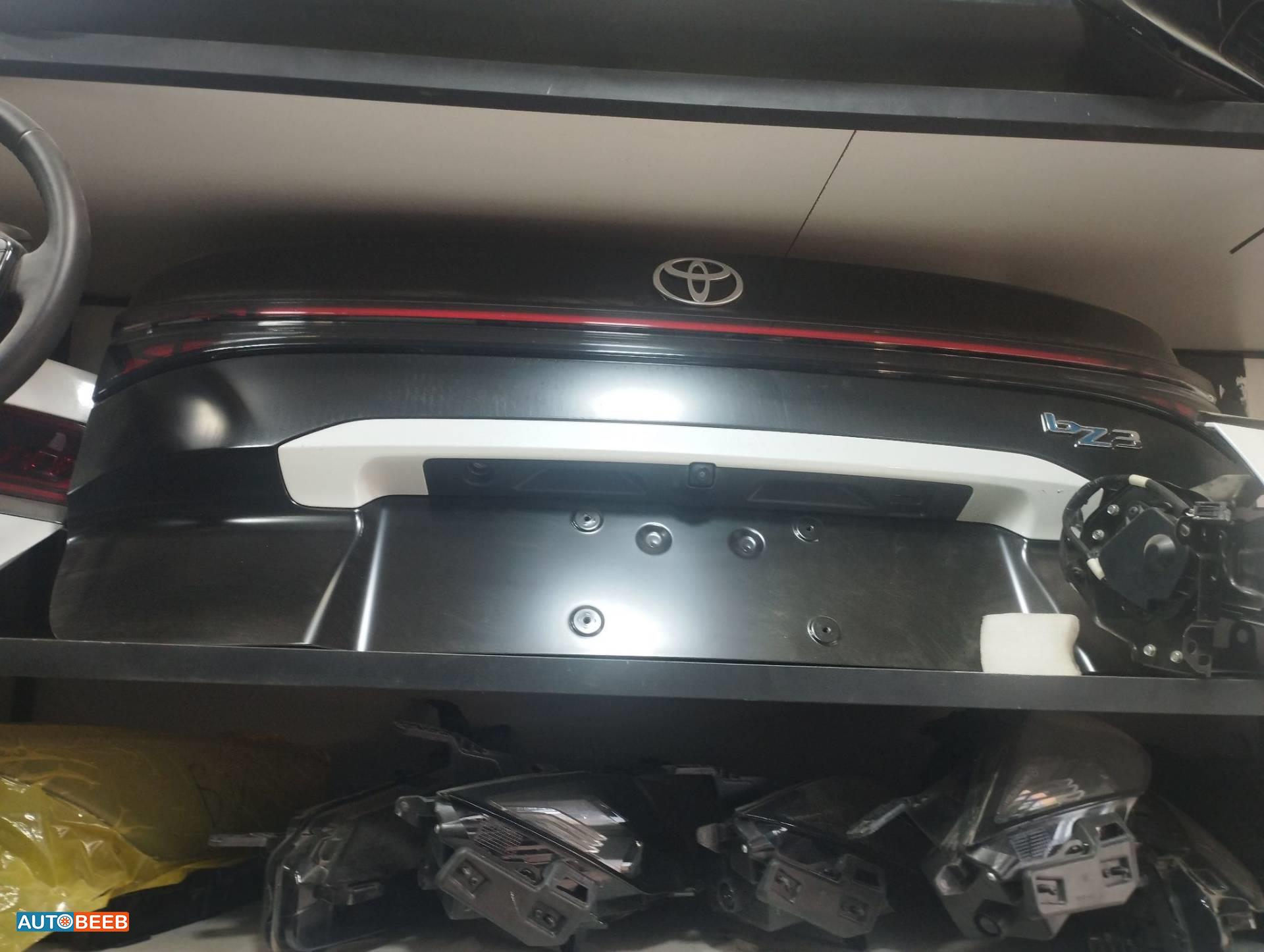Body  Trunk Toyota bZ3X