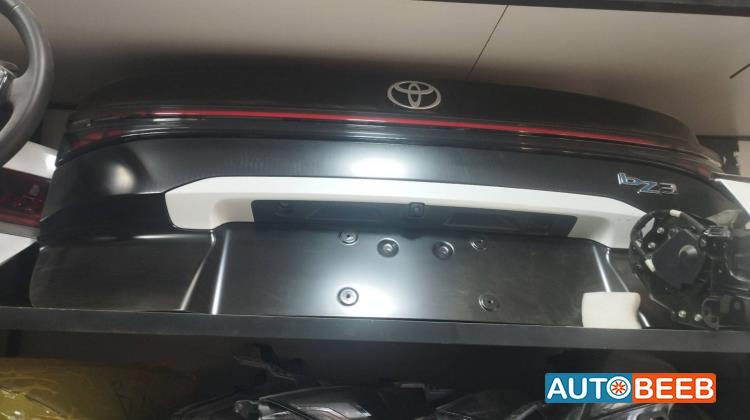 Body  Trunk Toyota bZ3X