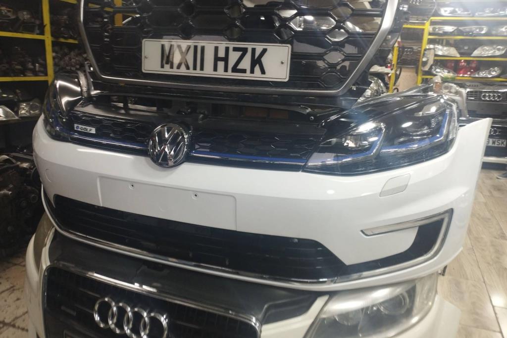 واجهه اماميه طمبون اضويه يمين شمال فولكس فاجن اي جولف 2019 2020 2021