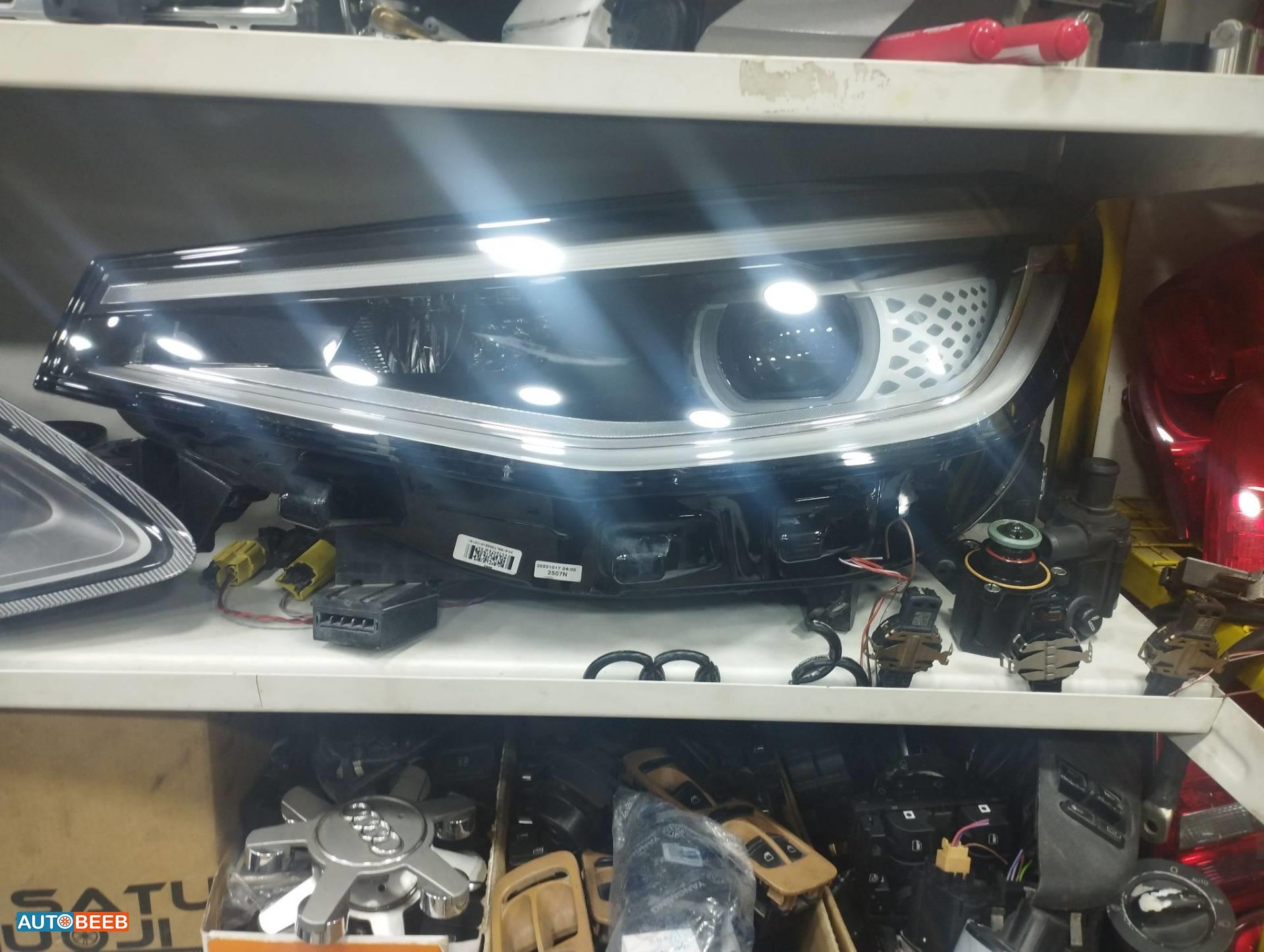 ضوء امامي شمال فولكس فاجن اي دي 4 2020 2021 2022