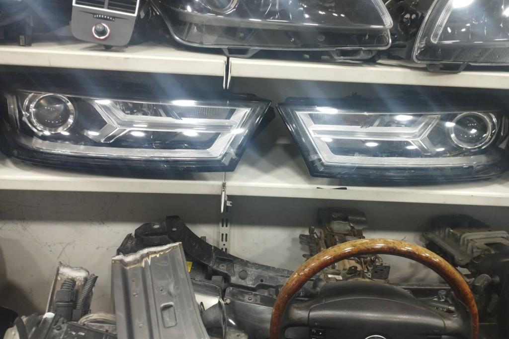Lights Front light Audi Q7