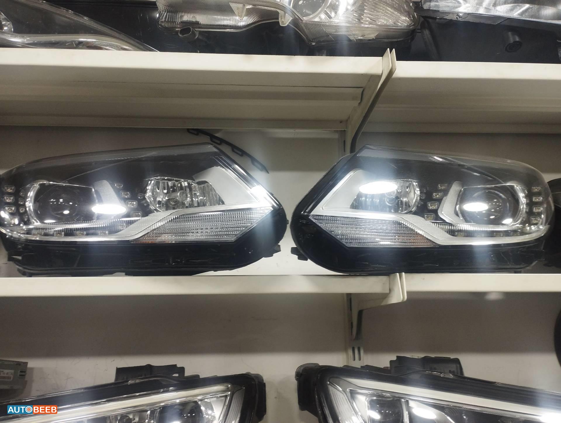 ضوء امامي يمين شمال فولكس فاجن تيجوان 2012 2013 2014