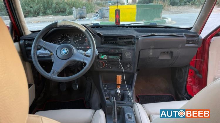 بي ام دبليو 330e 1988