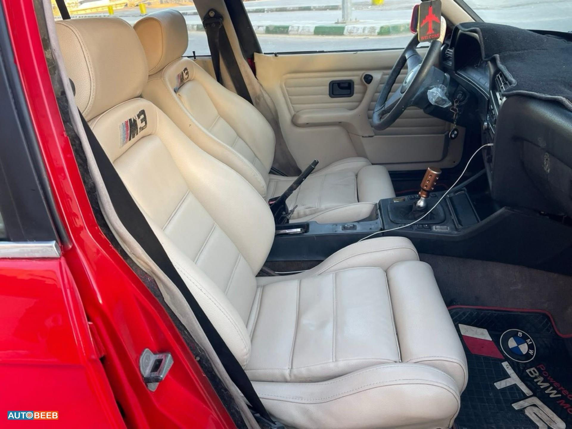 بي ام دبليو 330e 1988