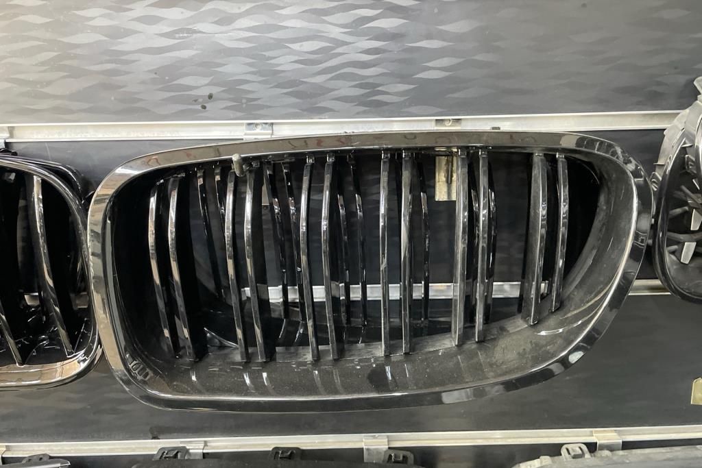Body  Grilles BMW 520