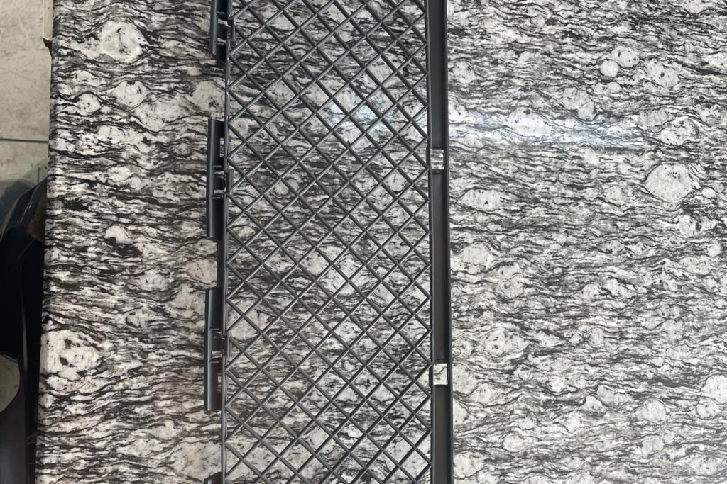 Body  Grilles BMW 520