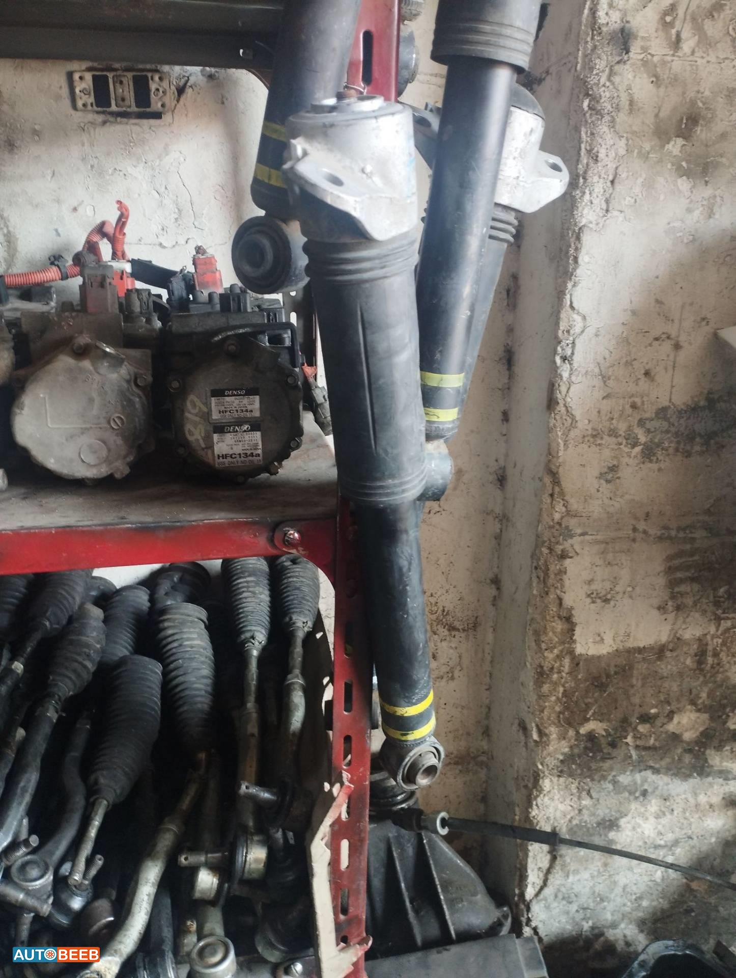  Shock Absorber Toyota Prius