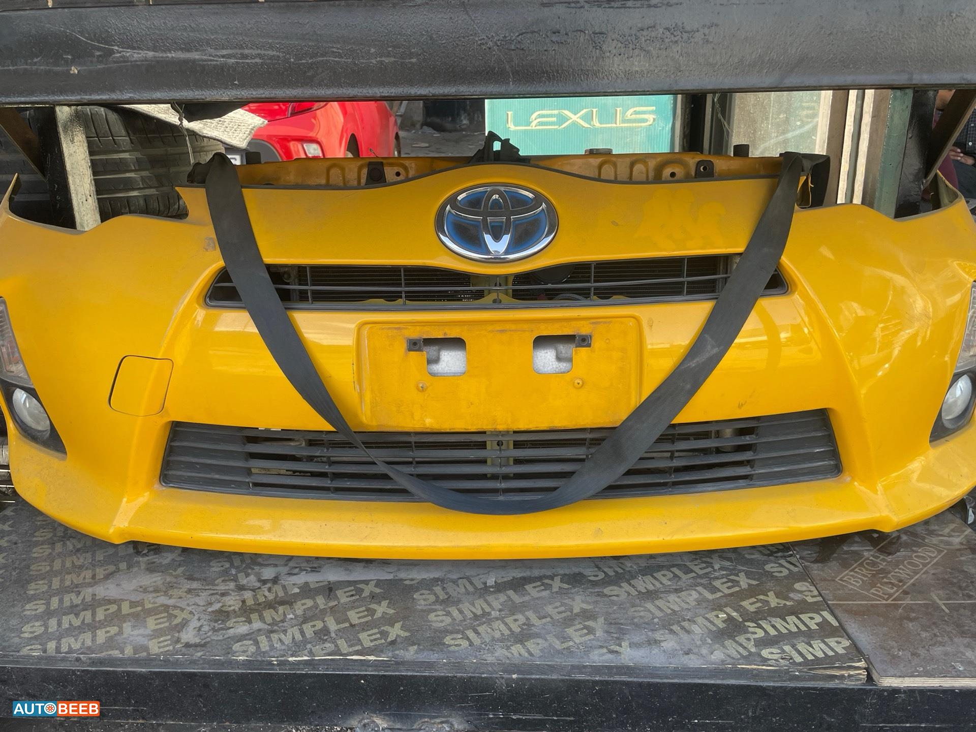 Body  Bumper Toyota Prius C