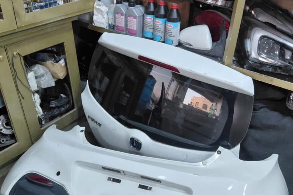 Body  Trunk CHANGAN E-Star