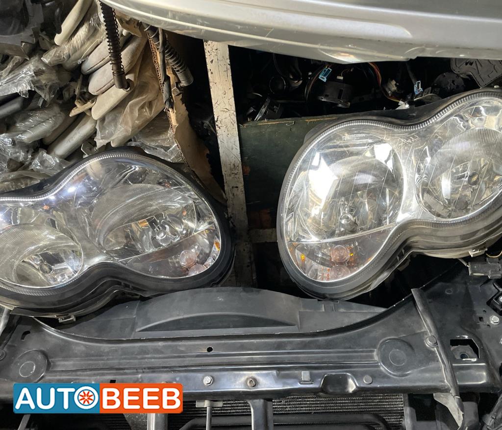 ضوء امامي يمين شمال مرسيدس c200 2004 2005 2006