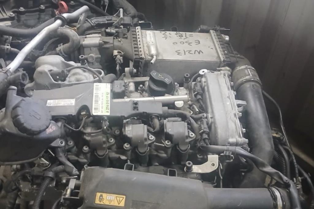 Engine Full Engine Mercedes Benz E200