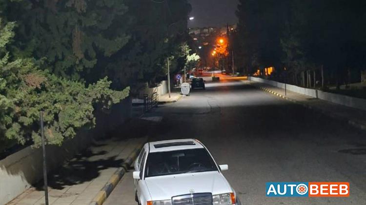 Mercedes Benz E200 1987