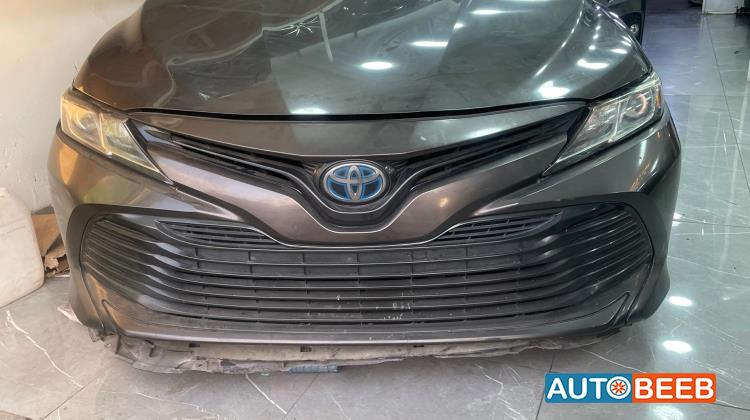 بوز امامي تويوتا كامري 2018 2019 2020 2021