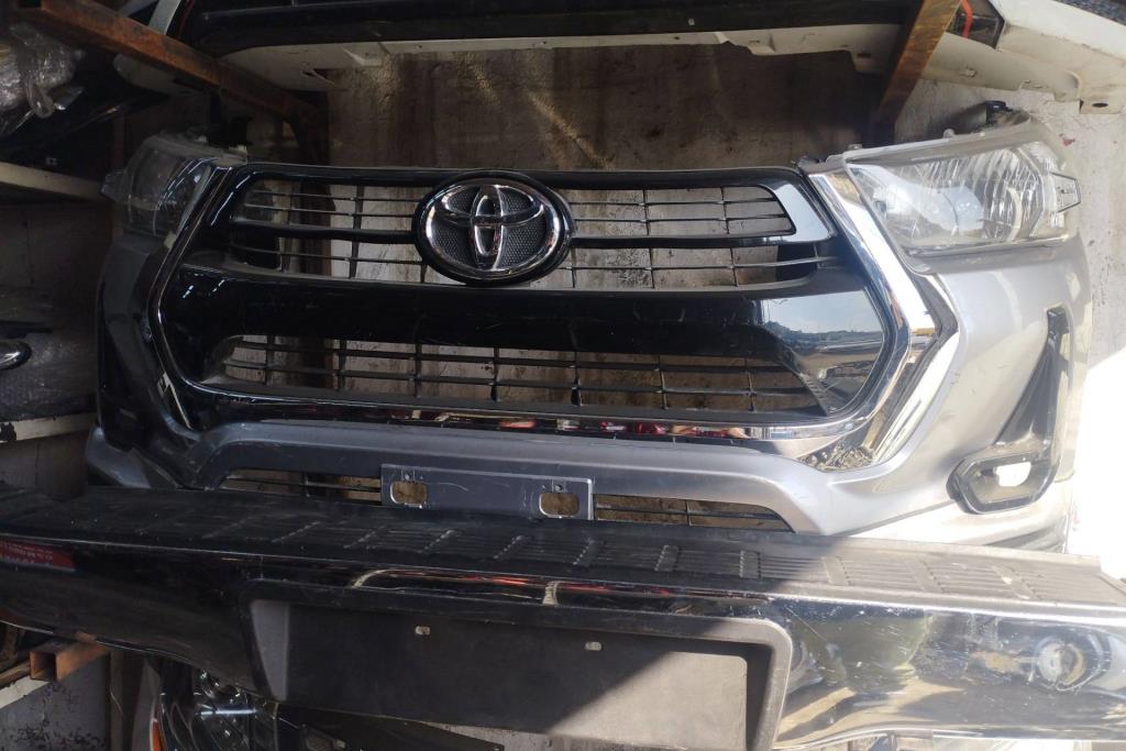 Body  Bumper Toyota Hilux