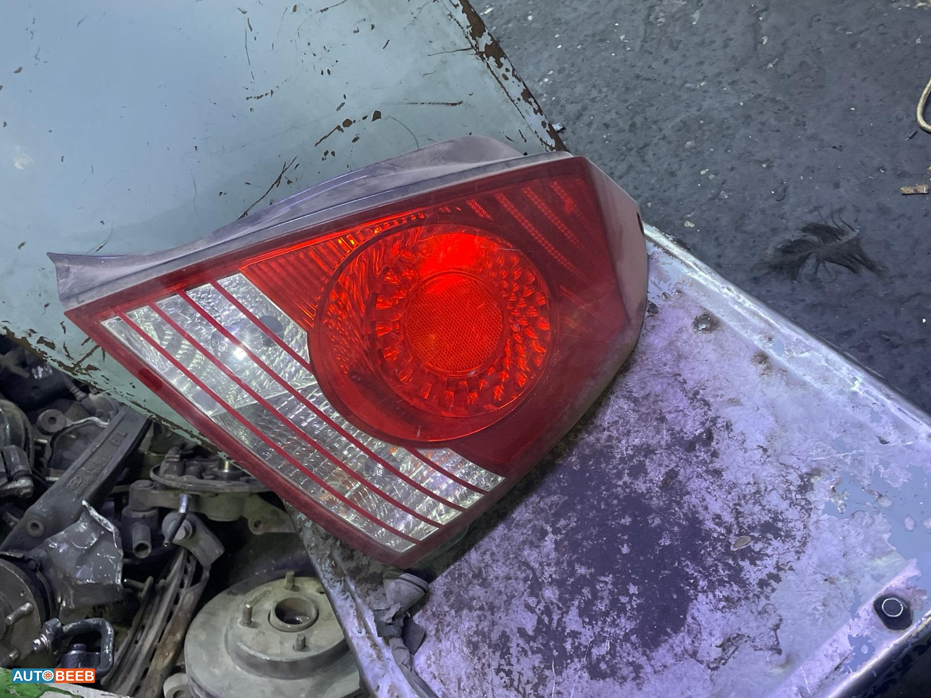 ضوء خلفي يمين هيونداي النترا xd 2005 2006