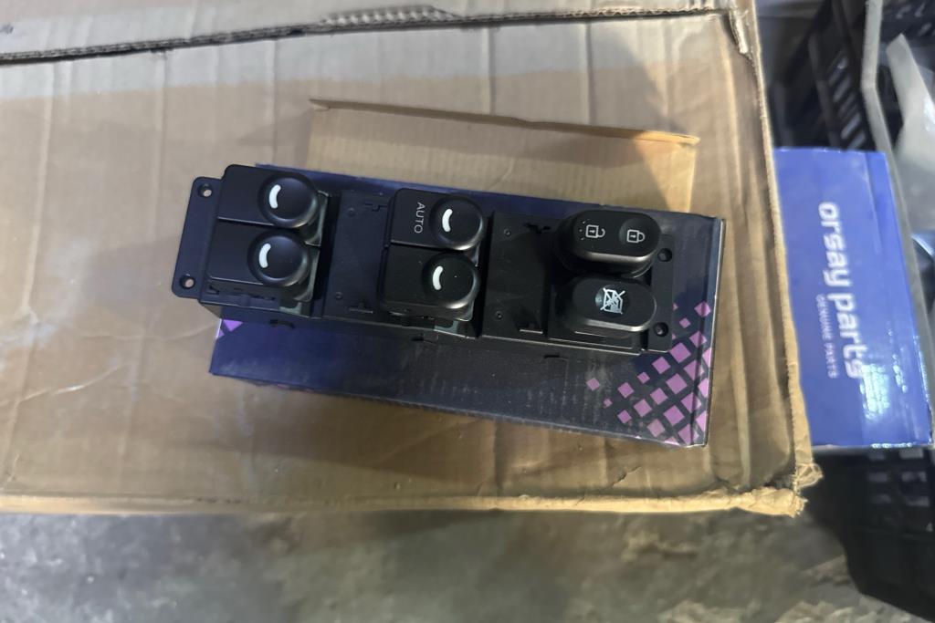 Cabin  Control buttons Hyundai Accent