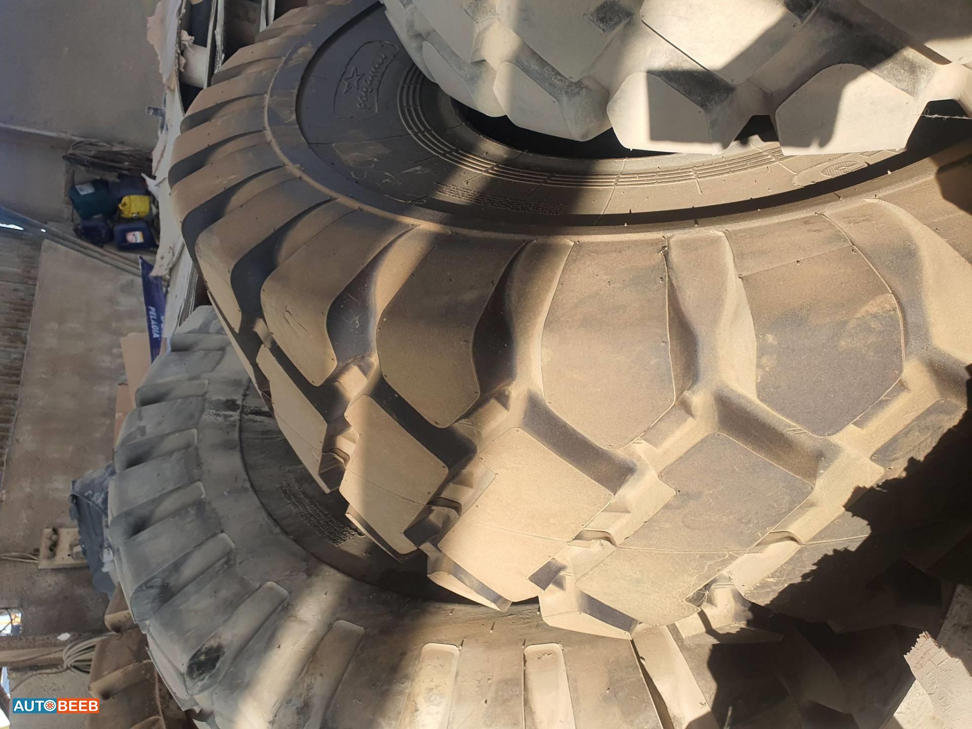  Tyers and Rims Komatsu 