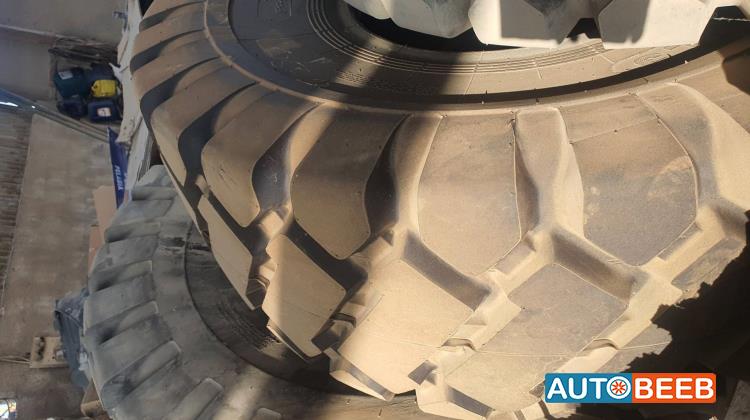  Tyers and Rims Komatsu 