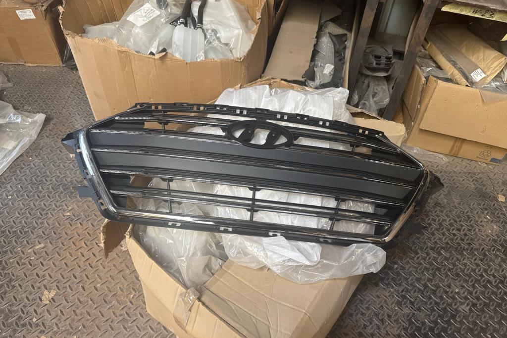 Body  Grilles Hyundai Elantra