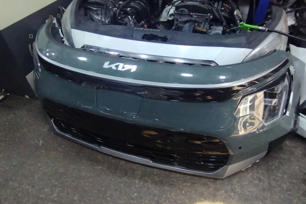 واجهه اماميه طمبون اضويه يمين شمال كيا نيرو 2023 2024