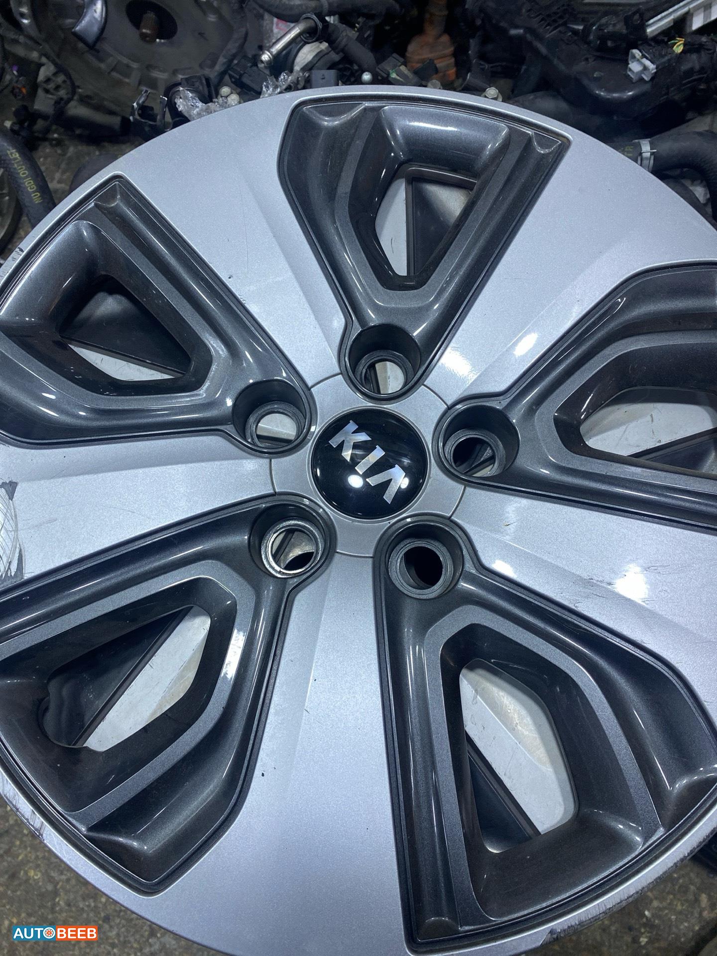 طاسة عجل كيا نيرو 2019