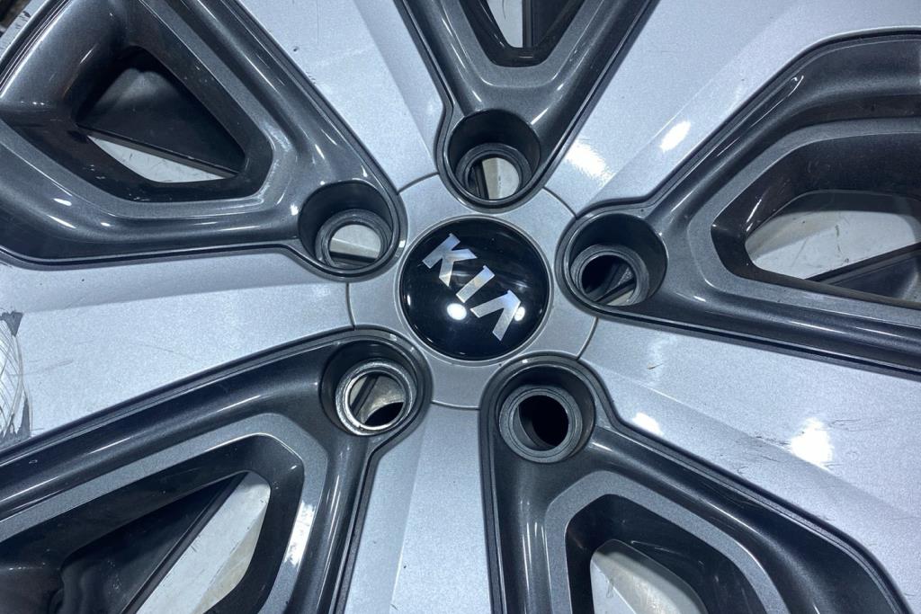 طاسة عجل كيا نيرو 2019