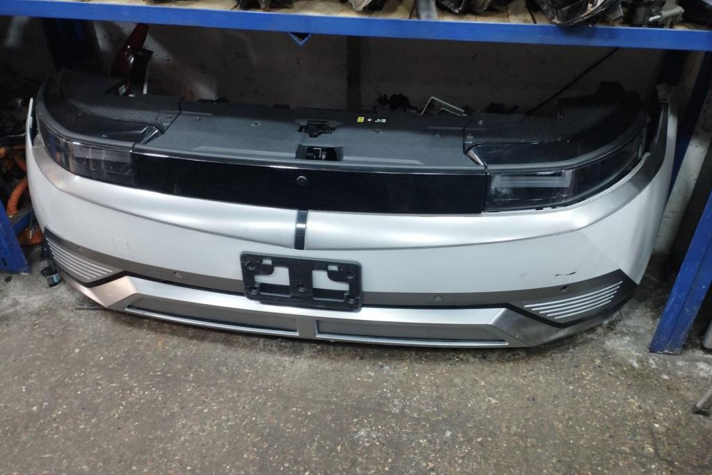 طمبون امامي اضويه يمين شمال امامي هونداي ايونك 5 2023 2024