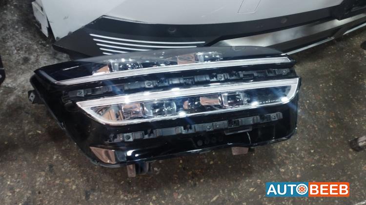 ضوء امامي شمال جينيسيس 2023 2024