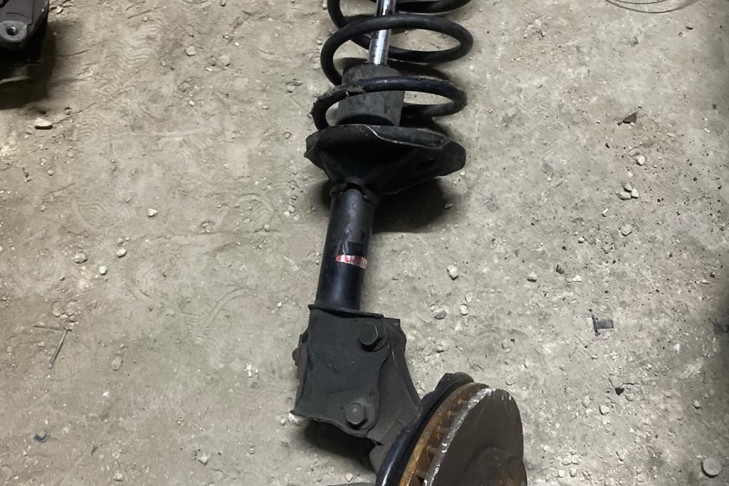  Shock Absorber Mitsubishi Lancer