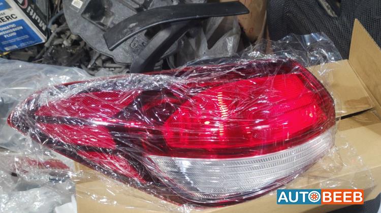 ضوء خلفي شمال ويوجد يمين كيا سيراتو 2017 2018