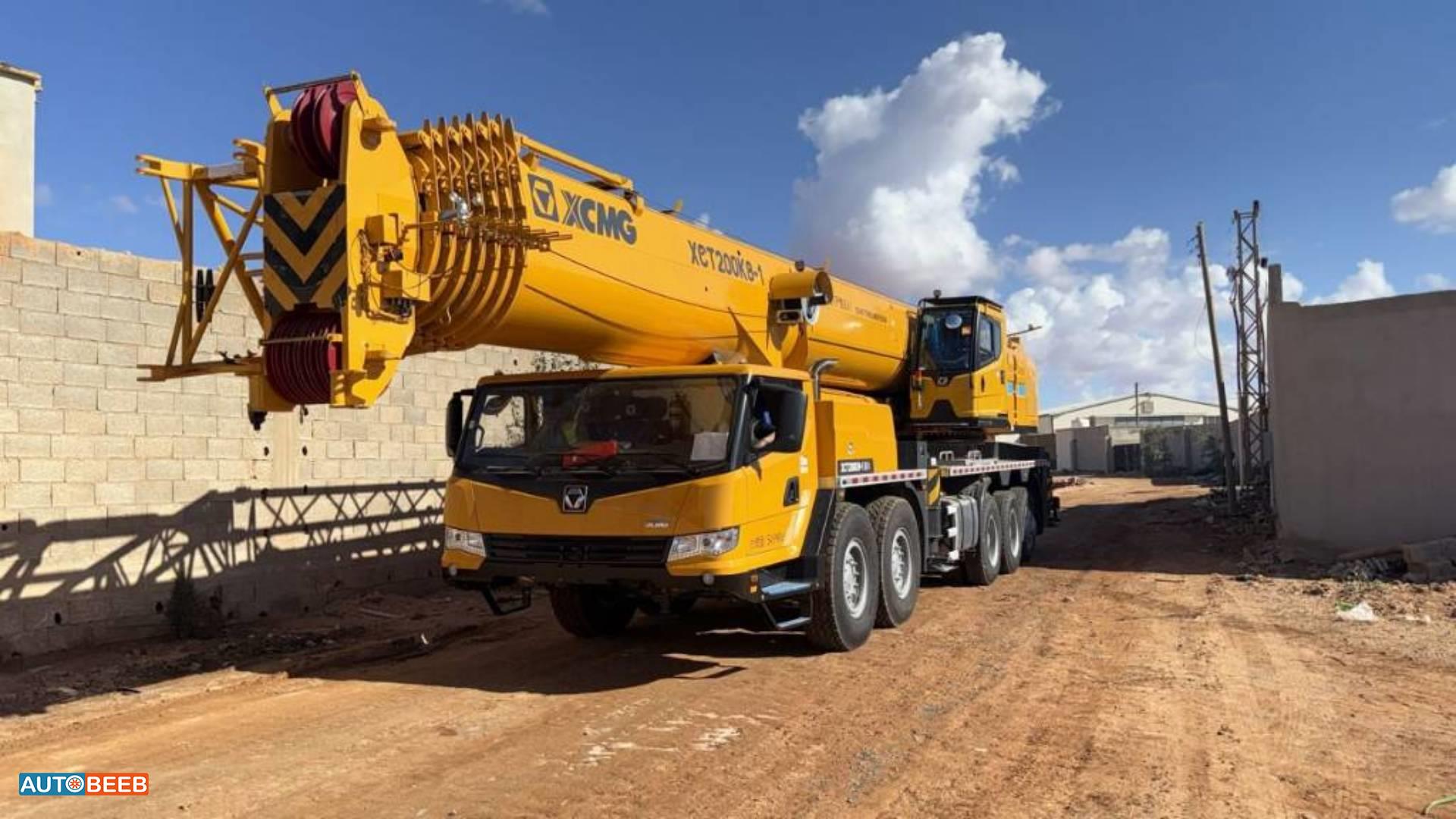 Tracked Excavator SEM 2025