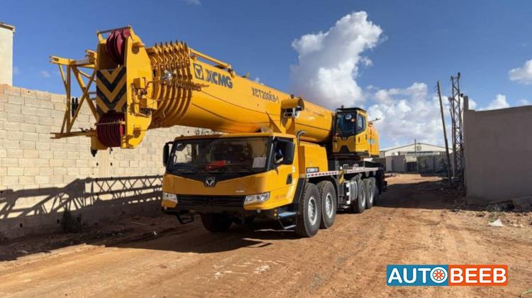 Tracked Excavator SEM 2025