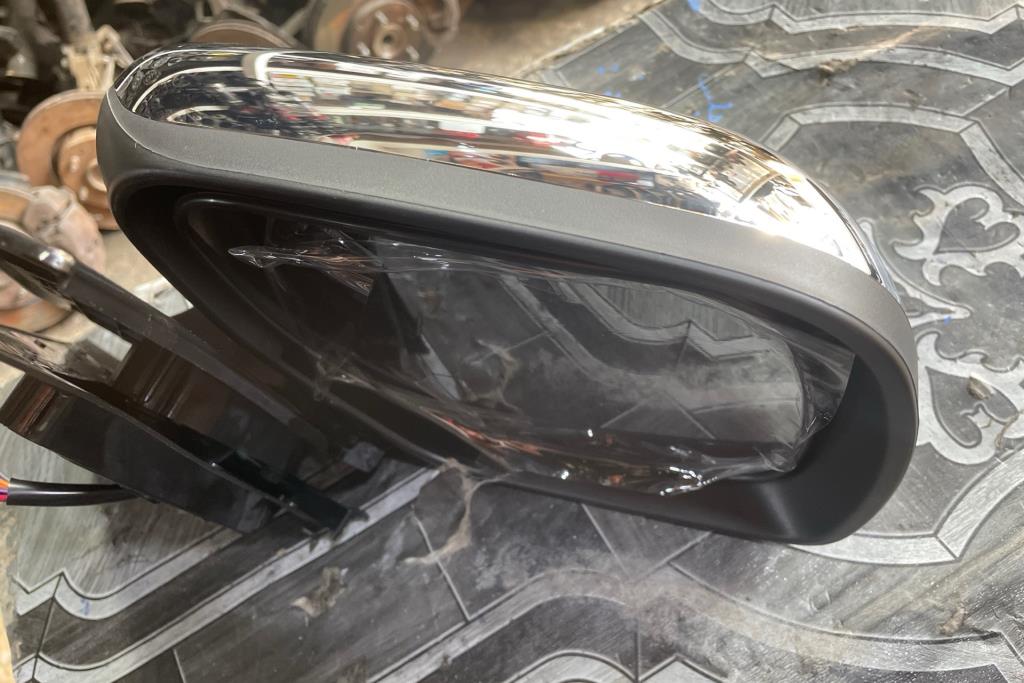 Body  Wing Mirror Mitsubishi Pajero