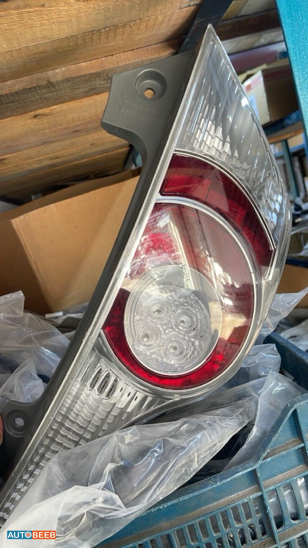 Lights Front light Toyota Prius C