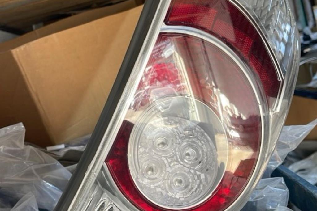 Lights Front light Toyota Prius C