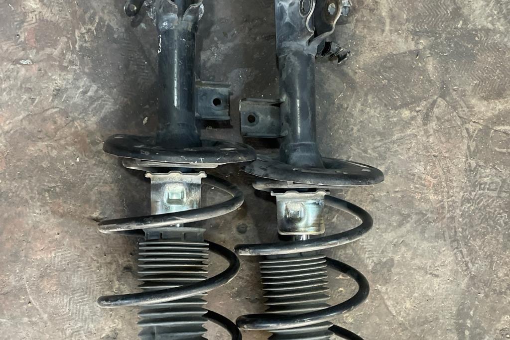  Shock Absorber Mazda 3