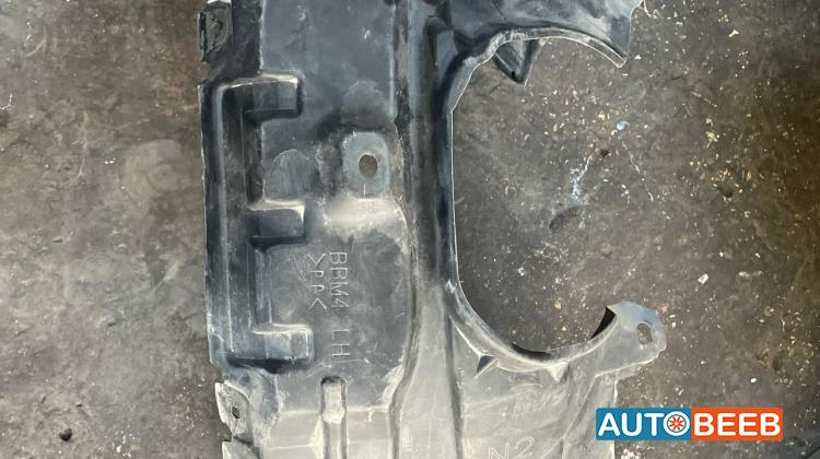 Body  RR BUMPER Mazda 3