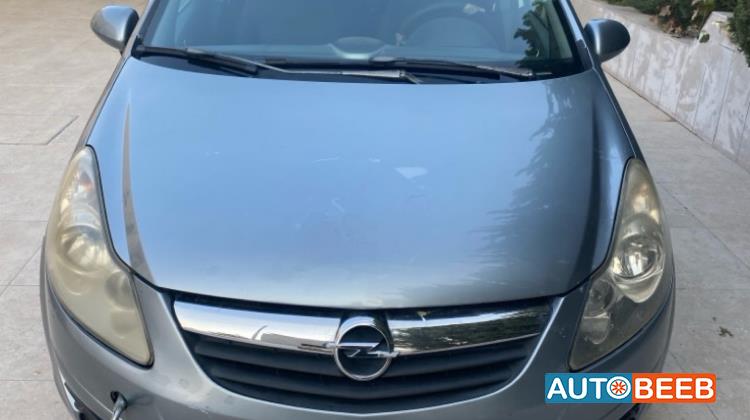 اوبل كورسا 2008