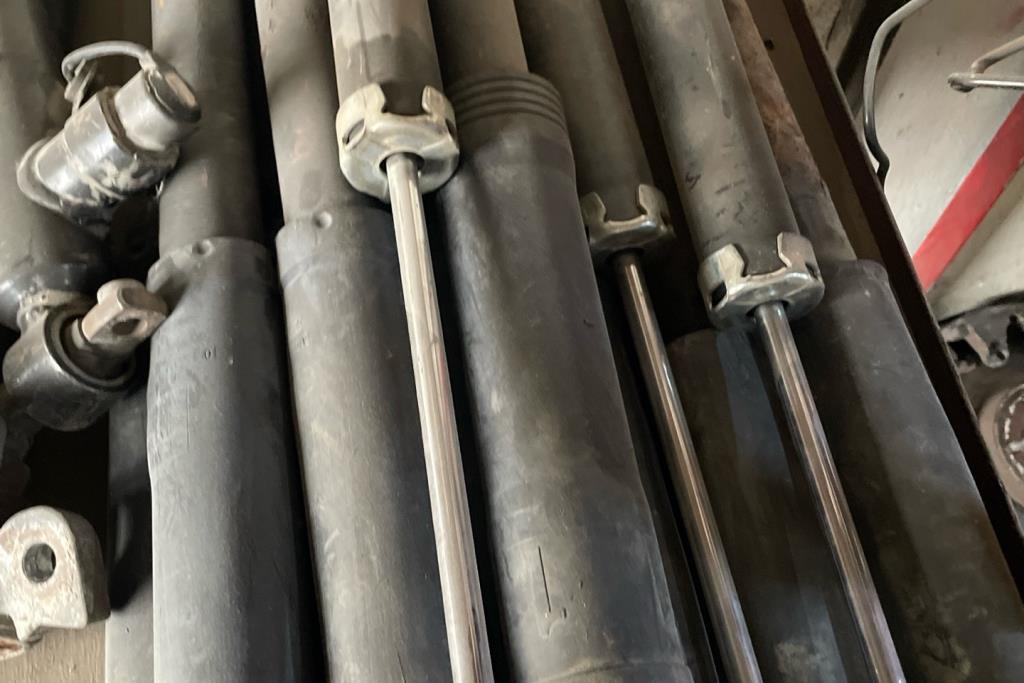 صنوبرص خلفي تويوتا بريوس و فورد إسكيب 2010 2011 2012 2013 2014 2015 