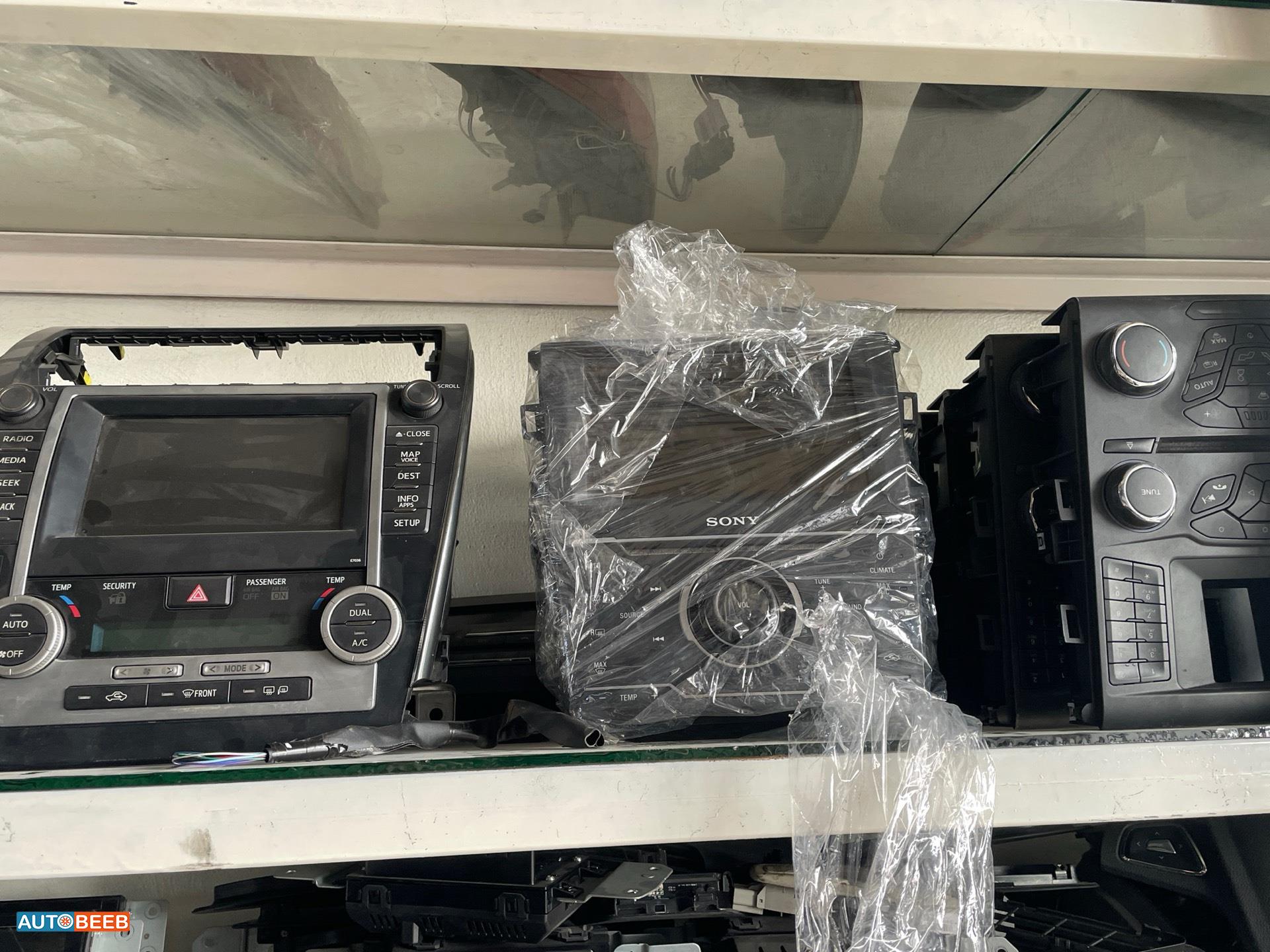 Cabin  Dashboard Ford Fusion