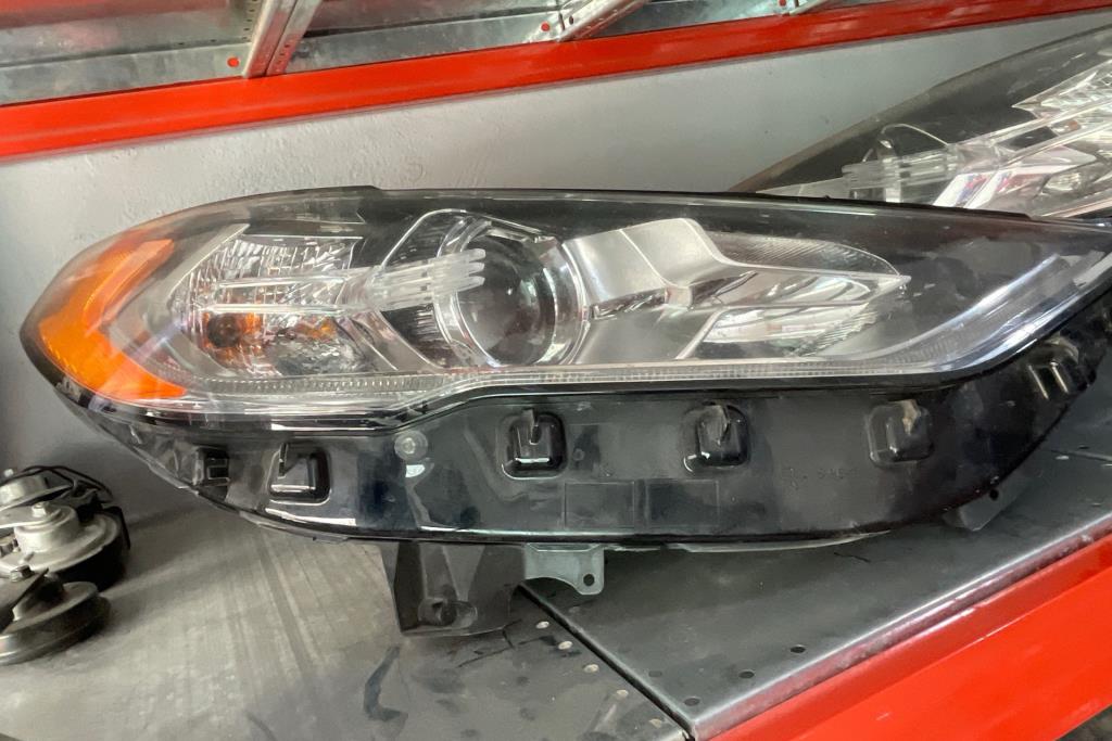 Lights Front light Ford Fusion