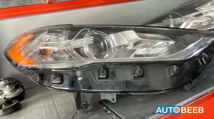 ضوء امامي يمين شمال فورد فيوجن 2017 2018