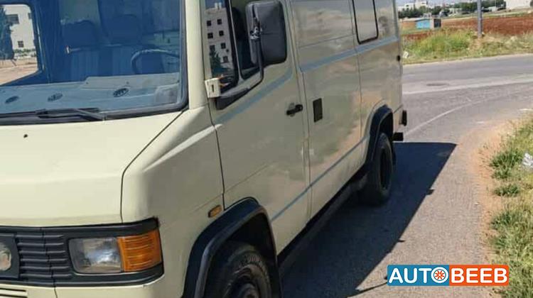 ميني فان مرسيدس بنز 1995